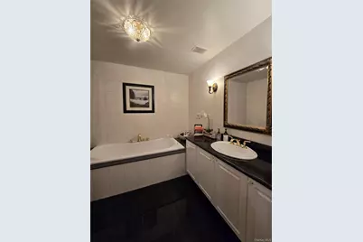 15724 86th Street, Howard Beach, NY 11414 - Photo 19