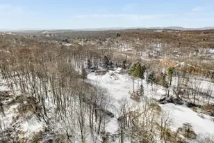 104 S Quaker Ln, Hyde Park, NY 12538 - Photo 5