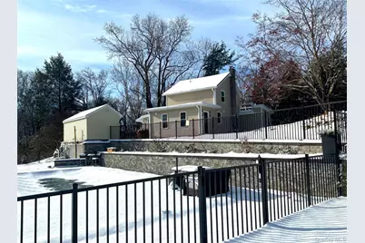 104 S Quaker Lane, Hyde Park, NY 12538 - Photo 7