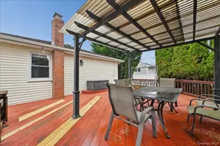 331 N Michigan Ave, Massapequa, NY 11758 - Photo 35