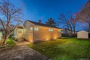 201 Hilltop Dr, Brentwood, NY 11717 - Photo 27