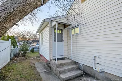 201 Hilltop Drive, Brentwood, NY 11717 - Photo 19