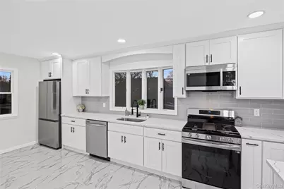 201 Hilltop Drive, Brentwood, NY 11717 - Photo 9