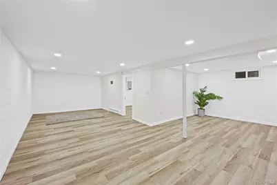 201 Hilltop Drive, Brentwood, NY 11717 - Photo 21