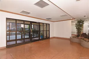 2165 Matthews Ave, Bronx, NY 10462 - Photo 17