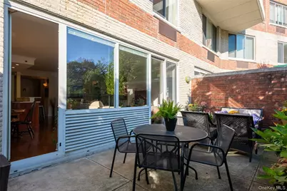 100 Hilton Avenue #M4, Garden City, NY 11530 - Photo 23