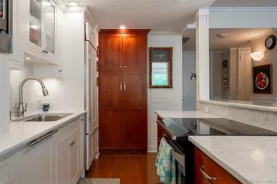 100 Hilton Avenue #M4, Garden City, NY 11530 - Photo 7