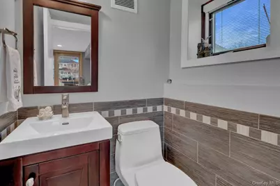 23 Biltmore Boulevard, Massapequa, NY 11758 - Photo 21