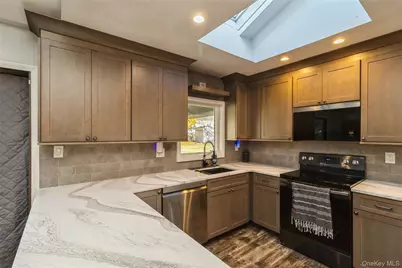 68 Oleeta Road, Mount Sinai, NY 11766 - Photo 5