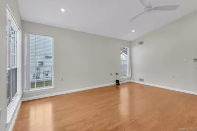289 Glen Drive, Ridge, NY 11961 - Photo 15