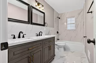 27 Claire Ln, Sayville, NY 11782 - Photo 7