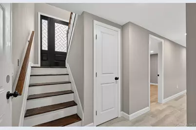 27 Claire Lane, Sayville, NY 11782 - Photo 11