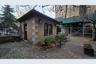 148-09 Northern Boulevard #2O, Flushing, NY 11354 - Photo 21