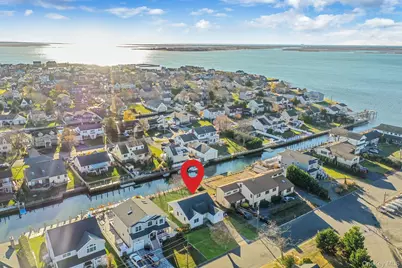 38 Berger Avenue, Amityville, NY 11701 - Photo 23