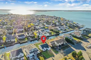 38 Berger Ave, Amityville, NY 11701 - Photo 23