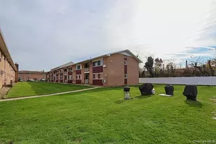 400 Fulton St, Farmingdale, NY 11735 - Photo 23