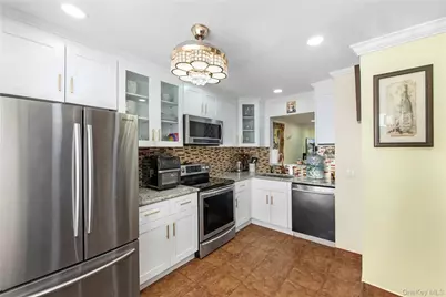79 Creekside Circle, Spring Valley, NY 10977 - Photo 5