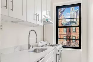 140 E 95th St, New York, NY 10128 - Photo 9