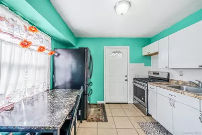 47 Satinwood Street, Central Islip, NY 11722 - Photo 7