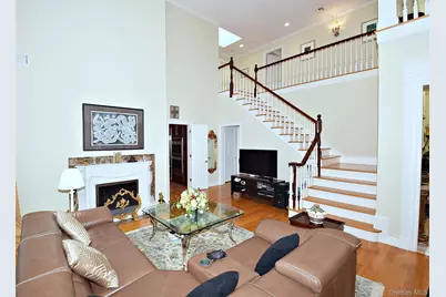 35 Meadow Woods Road, Great Neck, NY 11020 - Photo 9