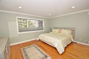 35 Meadow Woods Rd, Great Neck, NY 11020 - Photo 19