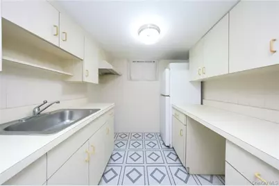 2284 E 22nd Street, Brooklyn, NY 11229 - Photo 11