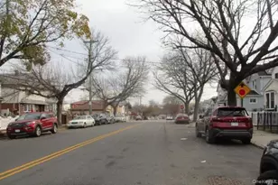 142-06 116th Ave, Jamaica, NY 11436 - Photo 5