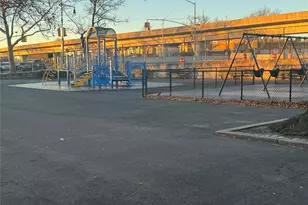 142-06 116th Ave, Jamaica, NY 11436 - Photo 7