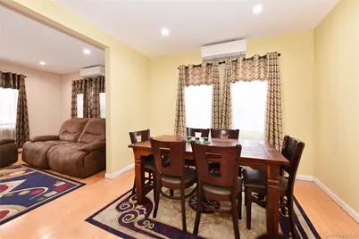 113 Stewart Avenue, Hempstead, NY 11550 - Photo 17