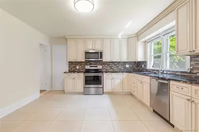 228 Union Avenue, Harrison, NY 10528 - Photo 11