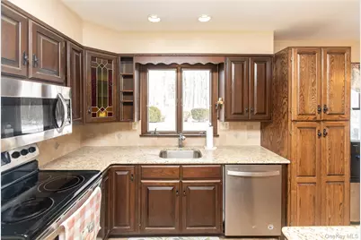 9 Brook Place, Wappingers Falls, NY 12590 - Photo 9