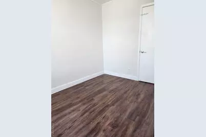 6410 Myrtle Avenue, Glendale, NY 11385 - Photo 13