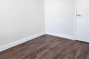 64-10 Myrtle Ave, Glendale, NY 11385 - Photo 13