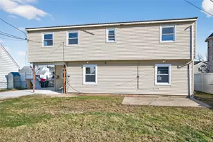 28 Candle Ln, Levittown, NY 11756 - Photo 15