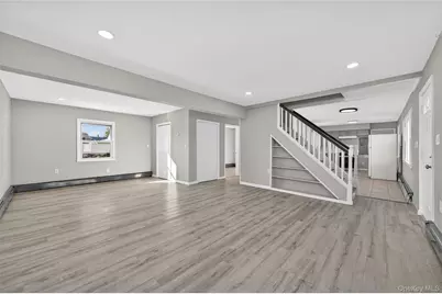 28 Candle Lane, Levittown, NY 11756 - Photo 3