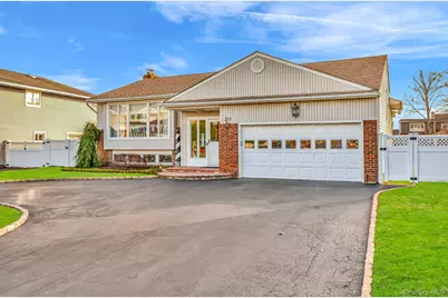 266 Bayview Avenue, Massapequa, NY 11758 - Photo 3