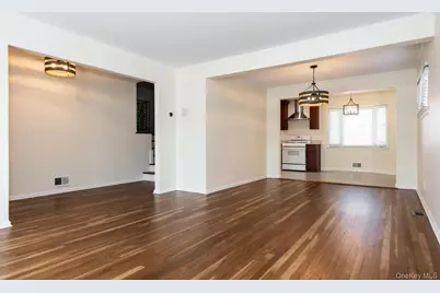 53 East Drive, Garden City, NY 11530 - Photo 3