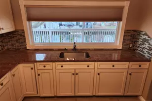 415 West Dr, Copiague, NY 11726 - Photo 7