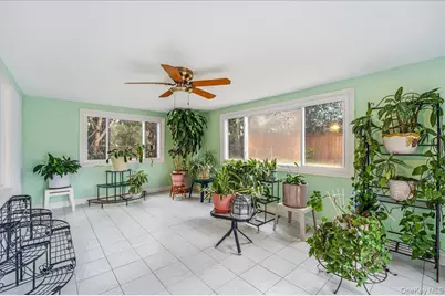 816 Pepperidge Road, Westbury, NY 11590 - Photo 9