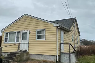 43 Abby Ln, Shirley, NY 11967 - Photo 7