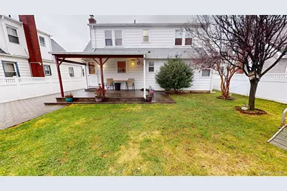 120 Barrymore Boulevard, Franklin Square, NY 11010 - Photo 33