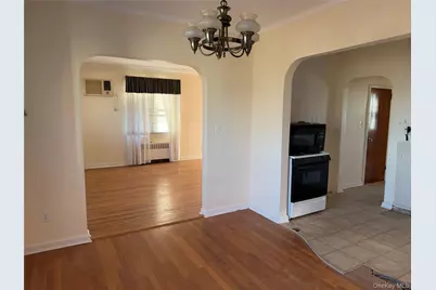 512 Minnieford Avenue, Bronx, NY 10464 - Photo 9