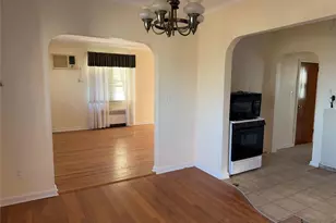 512 Minnieford Ave, Bronx, NY 10464 - Photo 9