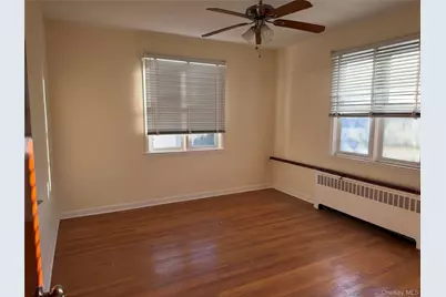 512 Minnieford Avenue, Bronx, NY 10464 - Photo 11