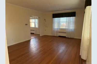 512 Minnieford Avenue, Bronx, NY 10464 - Photo 7