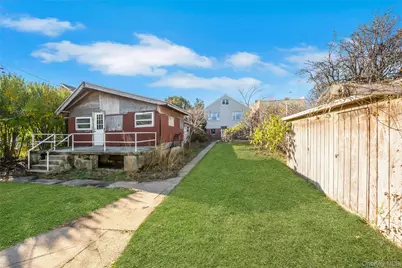 512 Minnieford Avenue, Bronx, NY 10464 - Photo 23