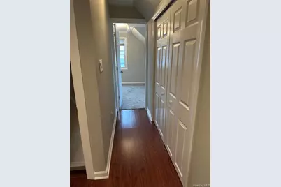 258 N Suffolk Avenue, Massapequa, NY 11758 - Photo 9