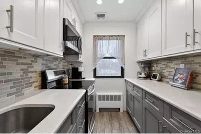 127 Fifteenth Street #E2, Garden City, NY 11530 - Photo 11