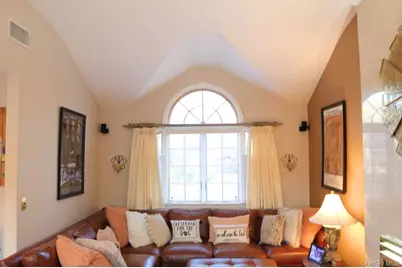 35 Hastings Drive, Ridge, NY 11961 - Photo 13