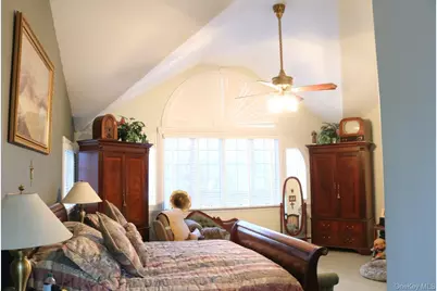 35 Hastings Drive, Ridge, NY 11961 - Photo 29